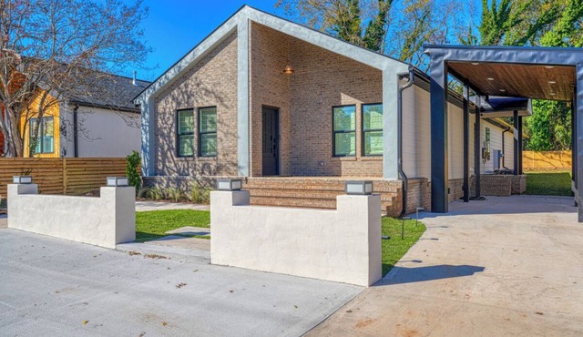 Luxury Greenville Haven Steps from Downtown