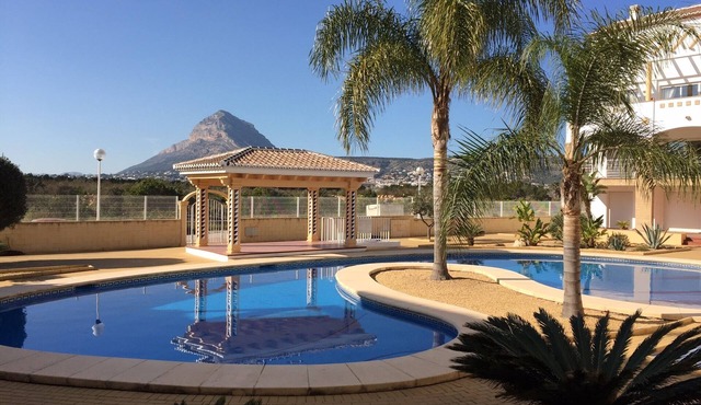 Luxury Ground Floor apartment with a large Terrace, minutes walk from the Arenal
