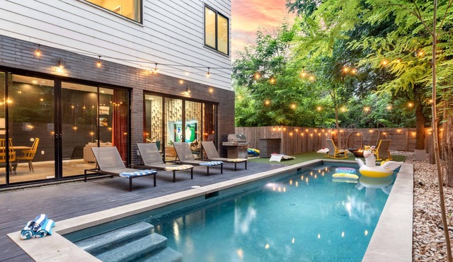 Luxury Group Retreat Near Rainey - Pool, Fire Pit
