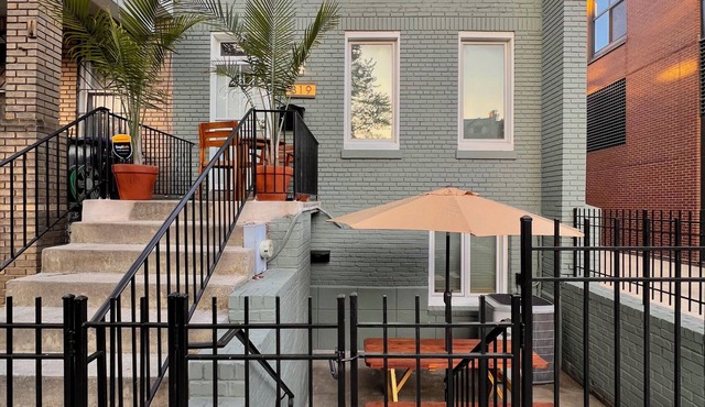 Luxury Group Retreat in Heart of DC!