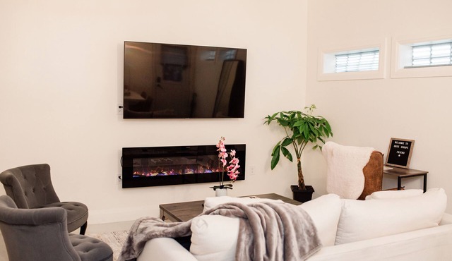 Luxury Guest Suite, Pickering, ON
