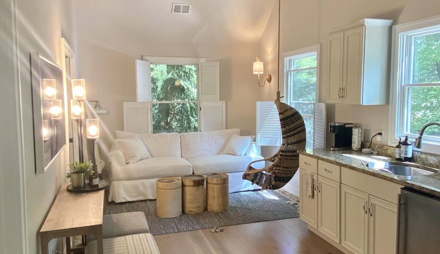 Luxury Guesthouse in private wooded setting in Grand Beach New Buffalo