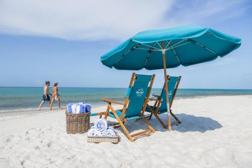 Luxury Gulf Front Property! Directly on the Beach! Sleeps 15!