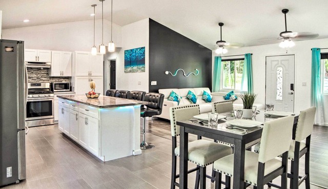 Luxury Hawaii Getaway: Close to Beach & Ocean