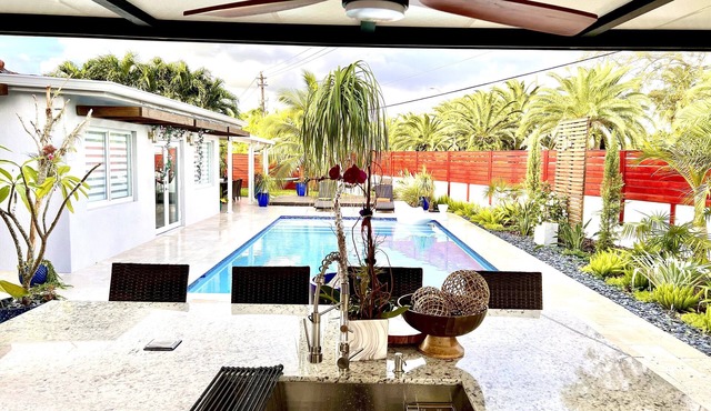 Luxury heated salt water pool, Grill BBQ Serenity Oasis