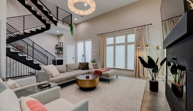 Luxury High End Downtown Living