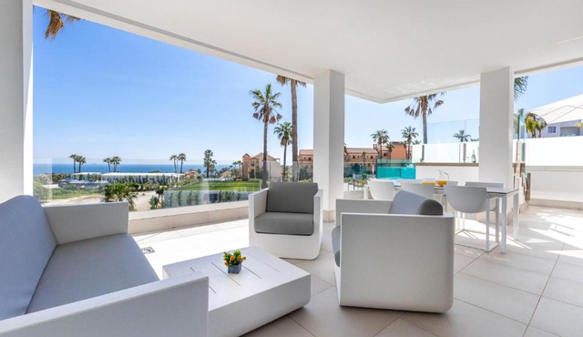 Luxury High End - Santa Barbara Heights CLC - For Work, Play & Family