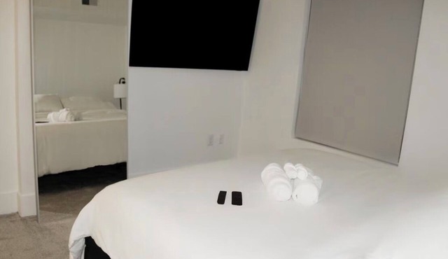 Luxury High-Rise Apt In The Heart of Buckhead Paired w/A Beautiful Skyline