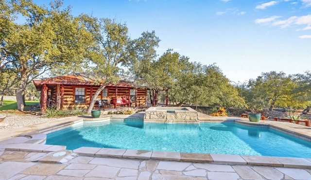 Luxury Hill Country Escape Pool, Hot Tub, Firepit Near Wineries