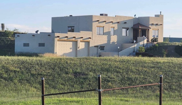 Luxury hilltop home with great views in the heart of wine country