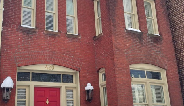 Luxury Historic 1880's Victorian Home w/hot tub!