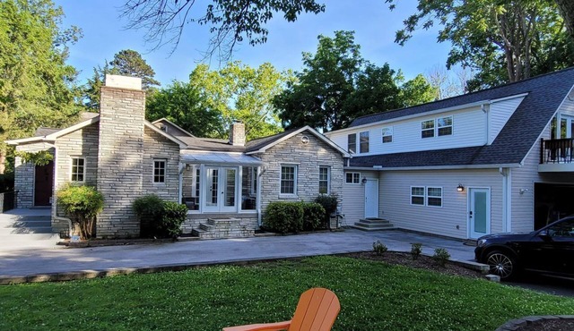 Luxury Historic North Hills - 3 minutes from Downtown & UT