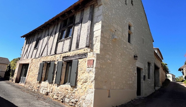 Luxury historic property in Bergerac wine region, sleeps 4 - Adults only
