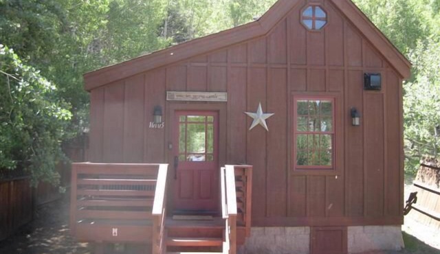 Luxury Historic Truckee River Cabin Hideaway