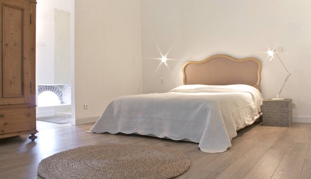 Luxury holiday cottage sleeping 12 in the heart of the Cathar Country