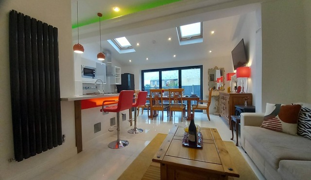 Luxury holiday home, near beach