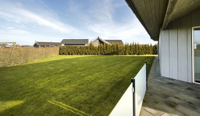 Luxury Holiday Home near Beach