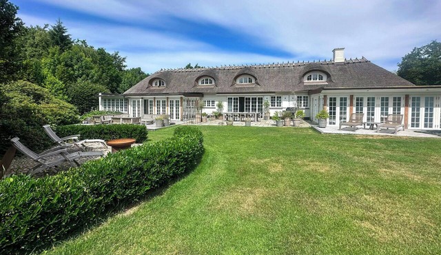 Luxury holiday home with indoor pool in Hornbæk