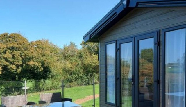 Luxury Holiday Lodge in Herefordshire Countryside - Windmill View
