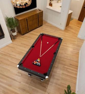 Luxury Hollywood Hills Retreat with Pool Table