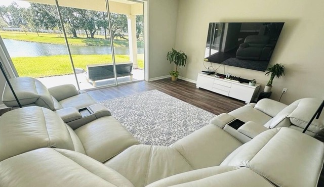 Luxury Home. 15 Minutes to St Augustine down town and Beach .