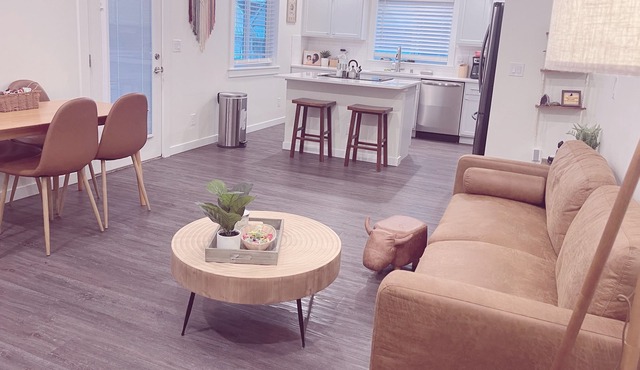 Luxury home 3bd2ba office and child ready!