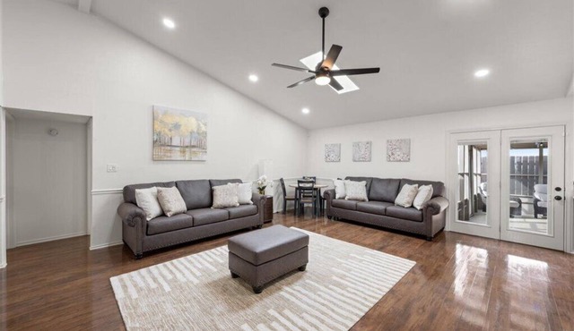 Luxury Home 7 beds close to All in Dallas FW