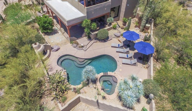 Luxury Home amid Saguaros on 2 ac Tucson Mtns foothills, 15 mins to downtown,