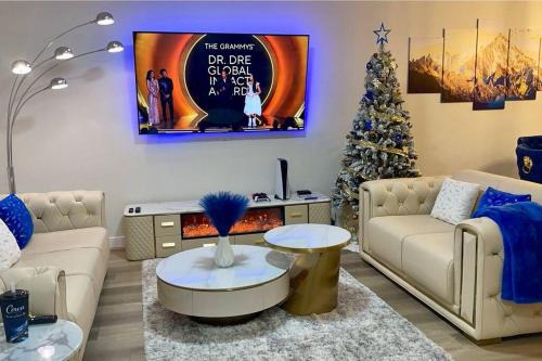 Luxury Home Away from Home, a Villa with 3 bdrm and 3 bath