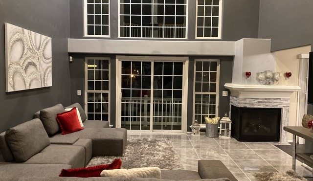 Luxury Home close to Rivers Casino and Va Beach!