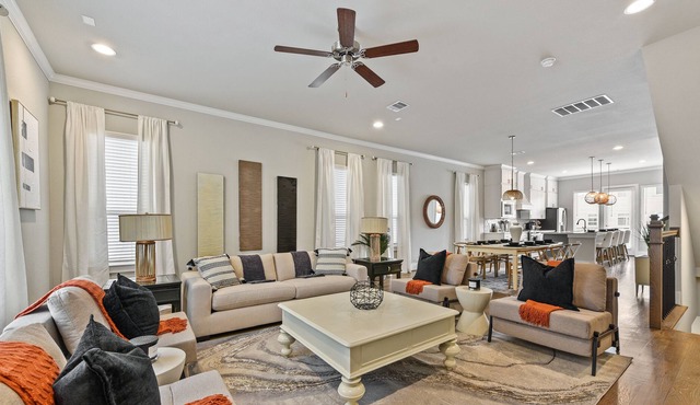 ✨ Luxury Home | Heights Houston | Backyard | Sleeps 13