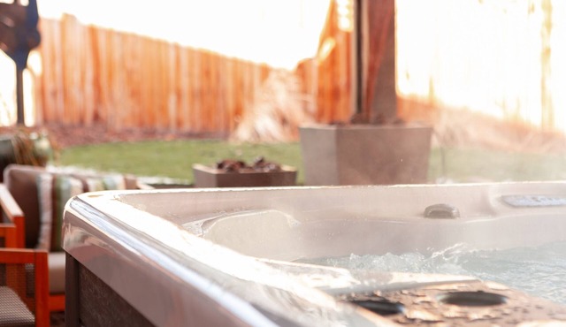 Luxury Home, Hot Tub, Child/Pet-Friendly, Cool Art