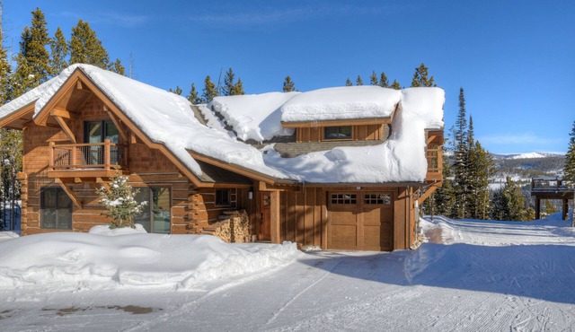 Luxury Home, Ideal Winter Ski-in/Ski-out or Summer Basecamp