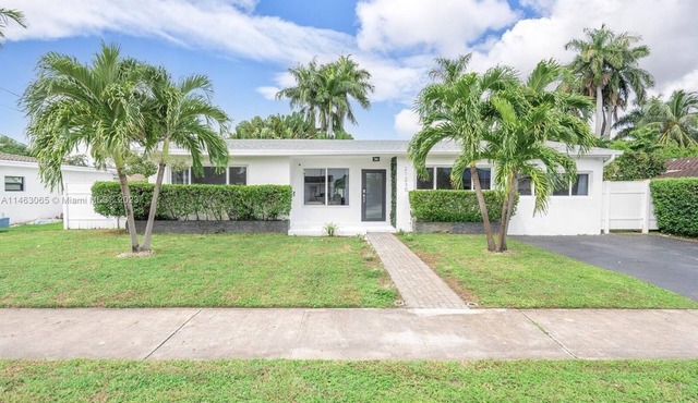 Luxury home in a gated community near Aventura Mall