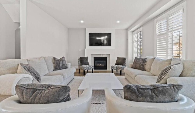 Luxury Home in Ancaster
