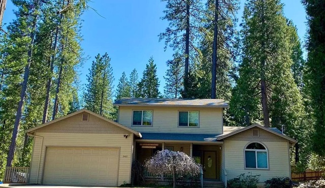 Luxury Home in Blue Lake Springs, Close to Bear Valley and Giant Sequoia Trees