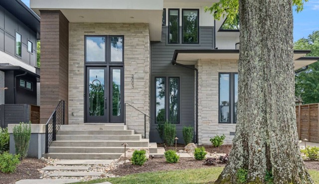 Luxury Home in Green Hills - Pool, Garage, Sauna, HotTub