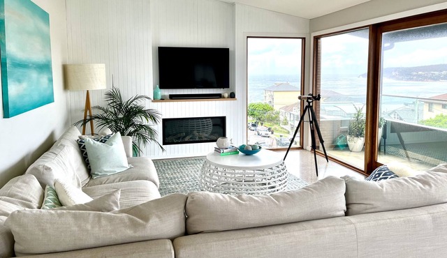 Luxury home in Manly - 150m to beach