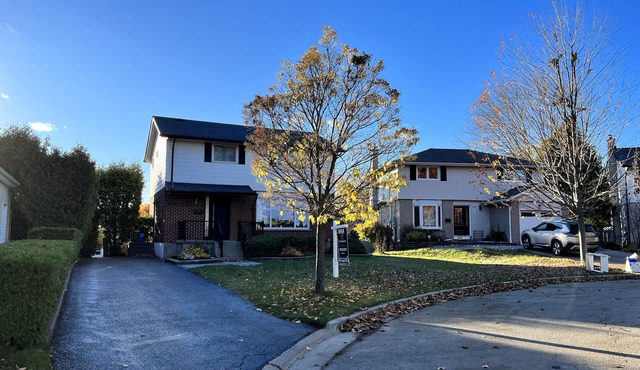 Luxury home in Oshawa