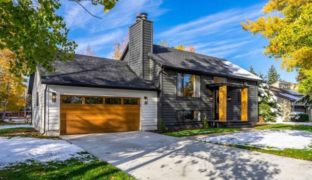 Luxury Home in Park Meadows!