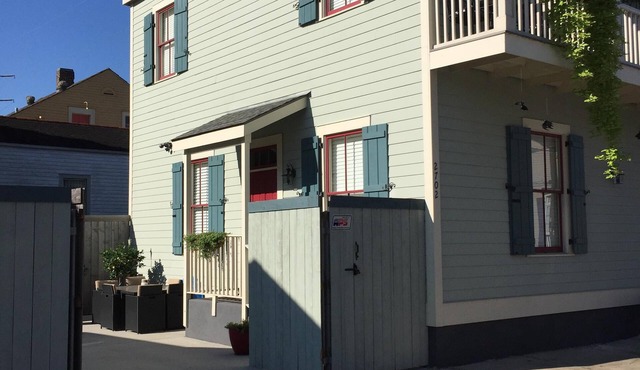 Luxury home in the Marigny secure gated parking, walk to French Quarter Bywater