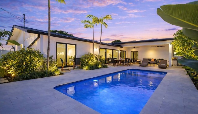 Luxury Home In Lighthouse Point Island - Heated Pool- Near The Beach - Walkable