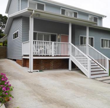 Luxury Home in Yowie Bay - pet friendly