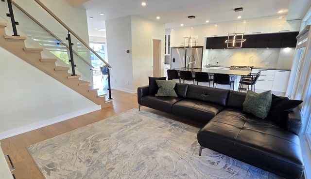 Luxury Home - Near Downtown Ottawa