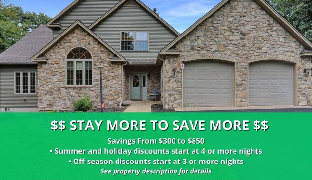 Luxury Home Near Marina at Raystown Lake with Arcade, Fire Pit, Pool Table!