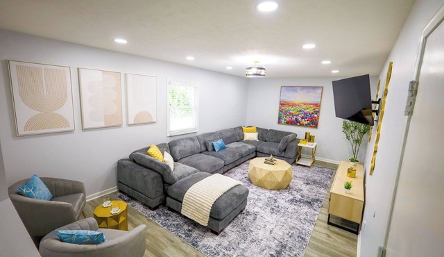 Luxury Home near Blossom, CVNP, Ski Resort