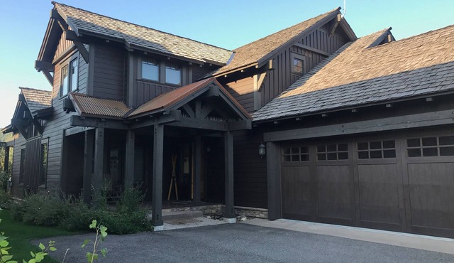 Luxury Home on Golf Course 4 bed, 3.5 bath sleeps 11+ large kitchen/family room