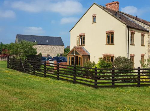Luxury Home on Wellesley Park Near Wells