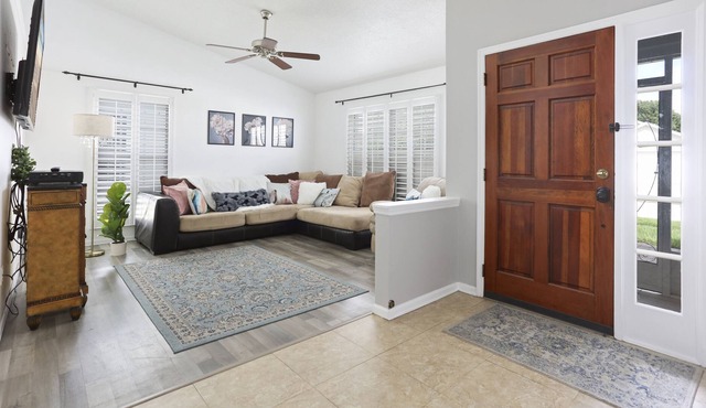 Luxury Home | Pool | Gym | Golf | WiFi | Location