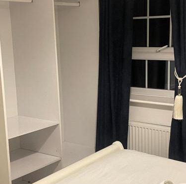 Luxury Home -Private Rooms- 3 mins from Alexandra Hospital, Redditch